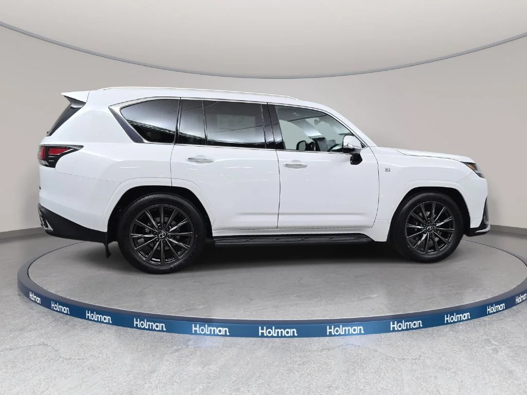 New 2026 Ultra White Lexus F SPORT HANDLING image 4