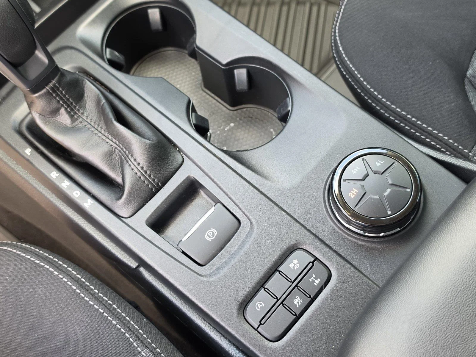 Used 2025 Desert Sand Ford XL image 28