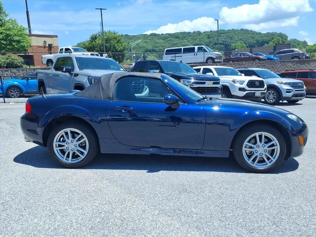 Used 2012 Blue Mazda Sport image 9