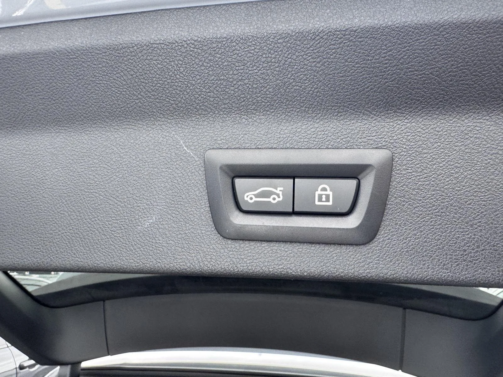 Used 2023 Brooklyn Grey Metallic BMW Base image 11