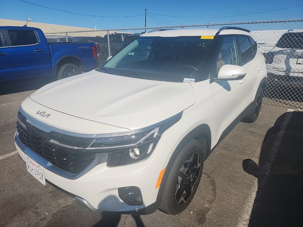 Used 2024 White Kia EX image 3