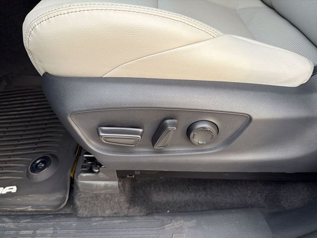 New 2026 Wind Chill Pearl <sup>1</sup> Toyota Tacoma Limited image 26