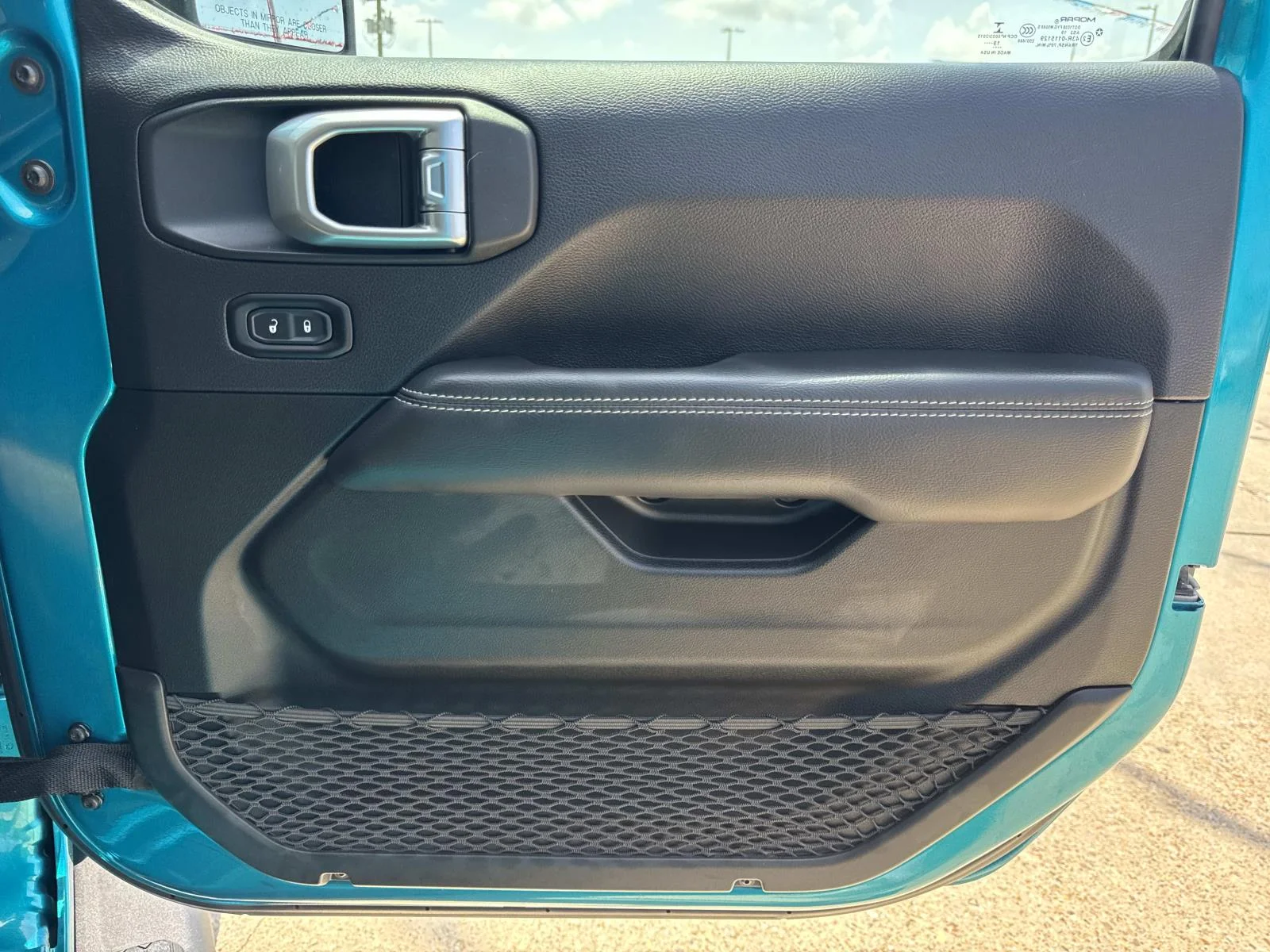 Used 2020 Green Jeep Sahara image 13