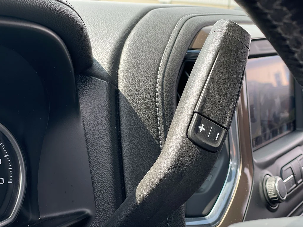 Used 2021 Black Chevrolet High Country image 16