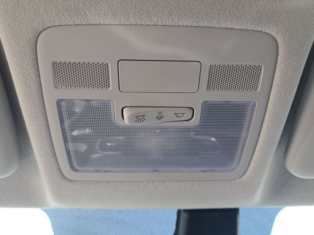 New 2026 White Hyundai SE image 31