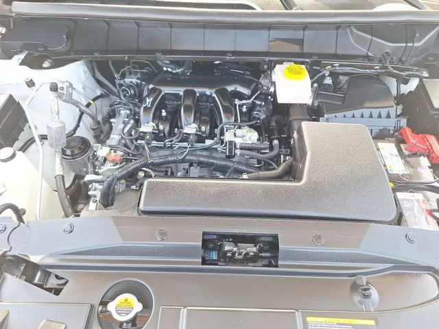 Used 2025 White Nissan S image 21