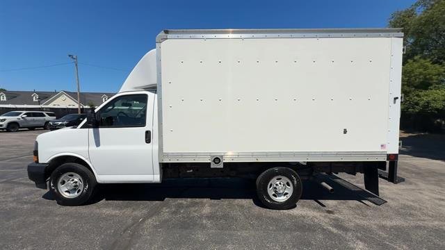 Used 2022 Summit White Chevrolet Work Van image 5
