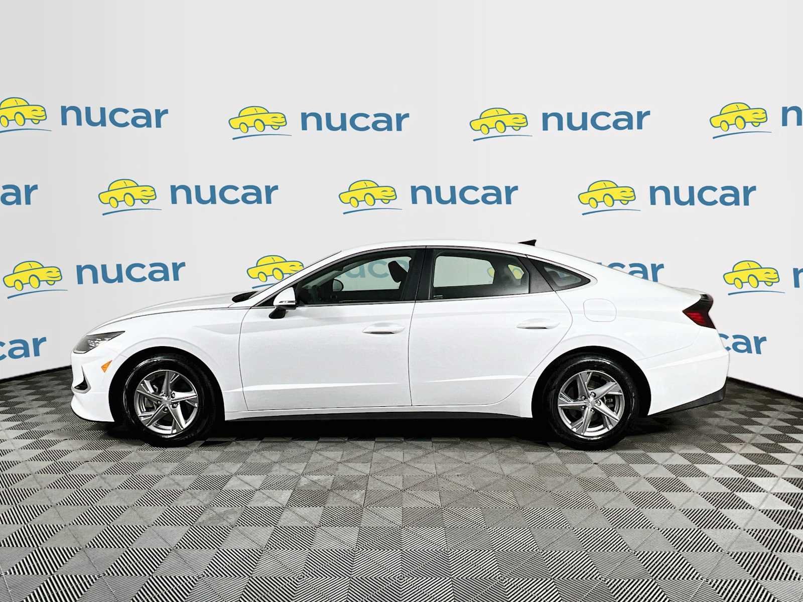 Used 2023 Serenity White Hyundai SE image 4