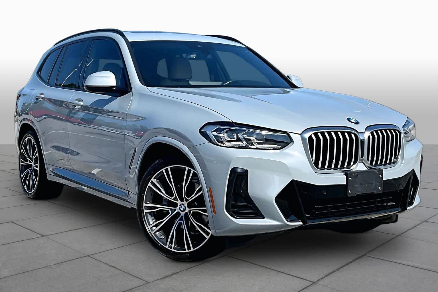 Used 2022 Brooklyn Grey Metallic BMW sDrive30i image 3