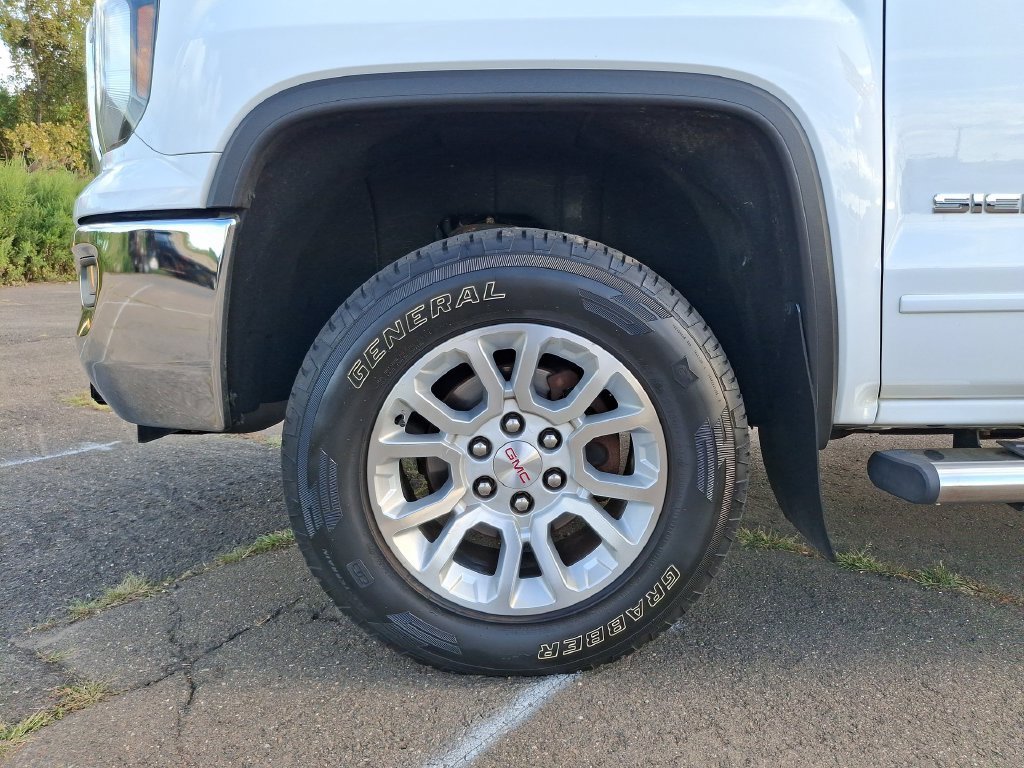 2018 GMC Sierra 1500 SLE - Photo 18