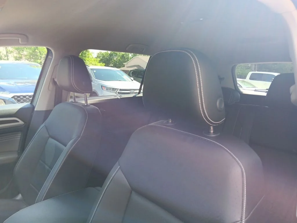 Used 2023 Platinum Gray Metallic Volkswagen 3.6L V6 SE w/Technology image 12