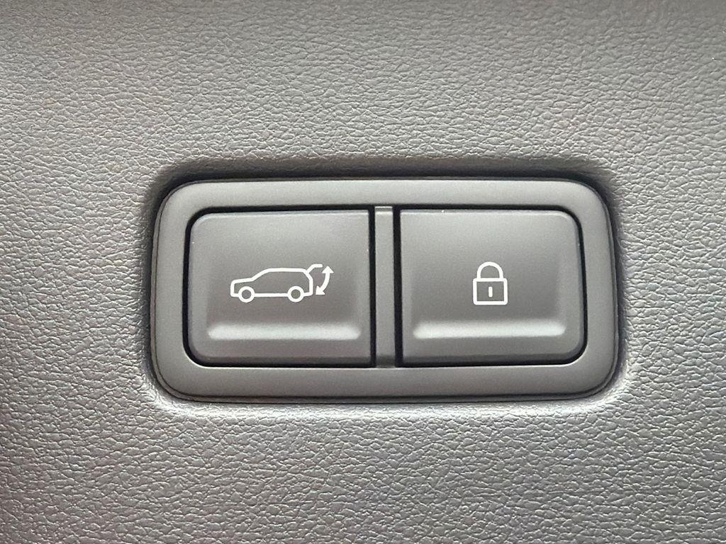 New 2026 Gray Hyundai SEL FWD image 19