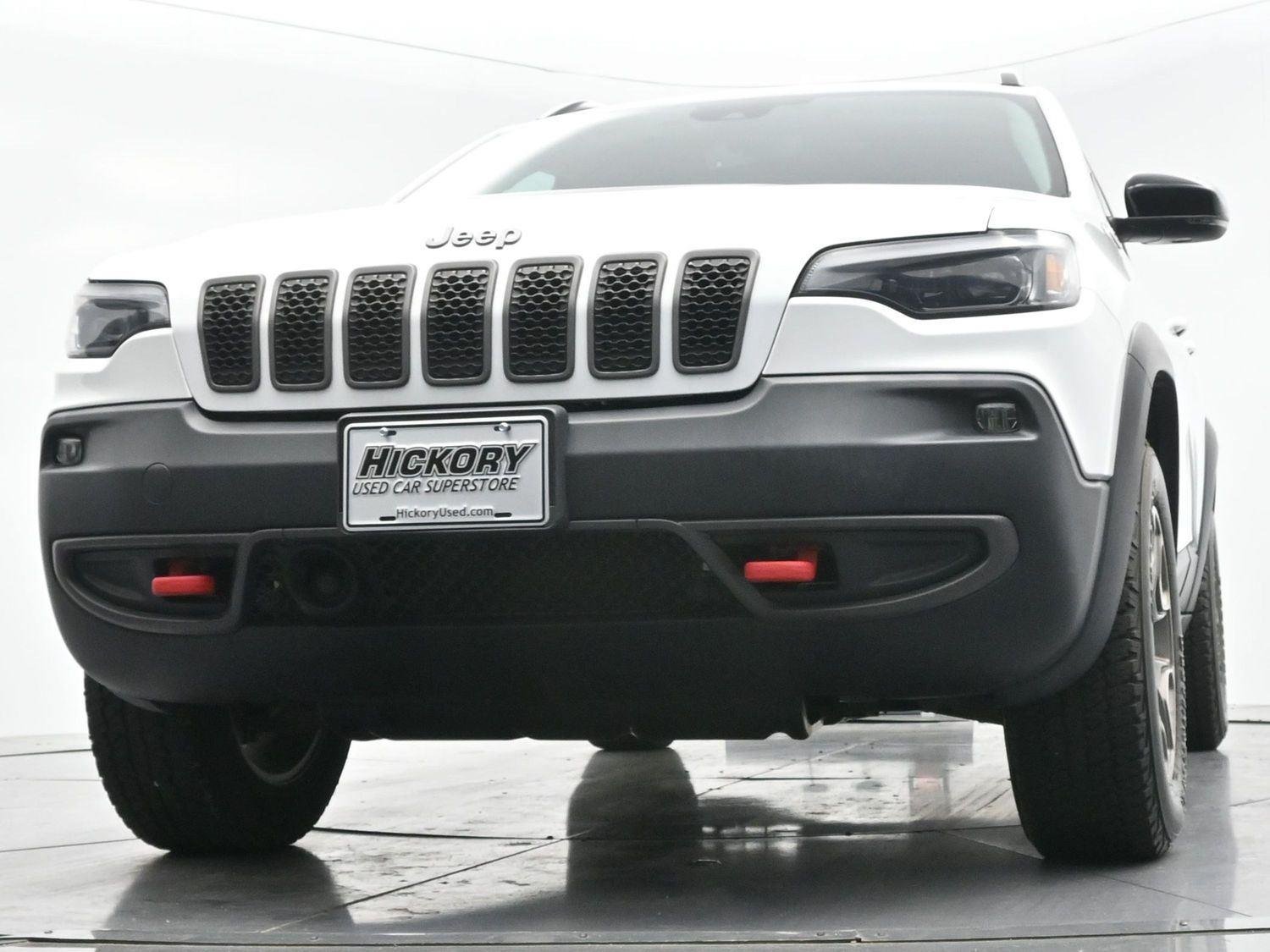 Used 2022 Bright White Clearcoat Jeep Trailhawk image 48