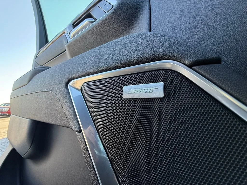 New 2026 Onyx Black GMC Elevation image 27