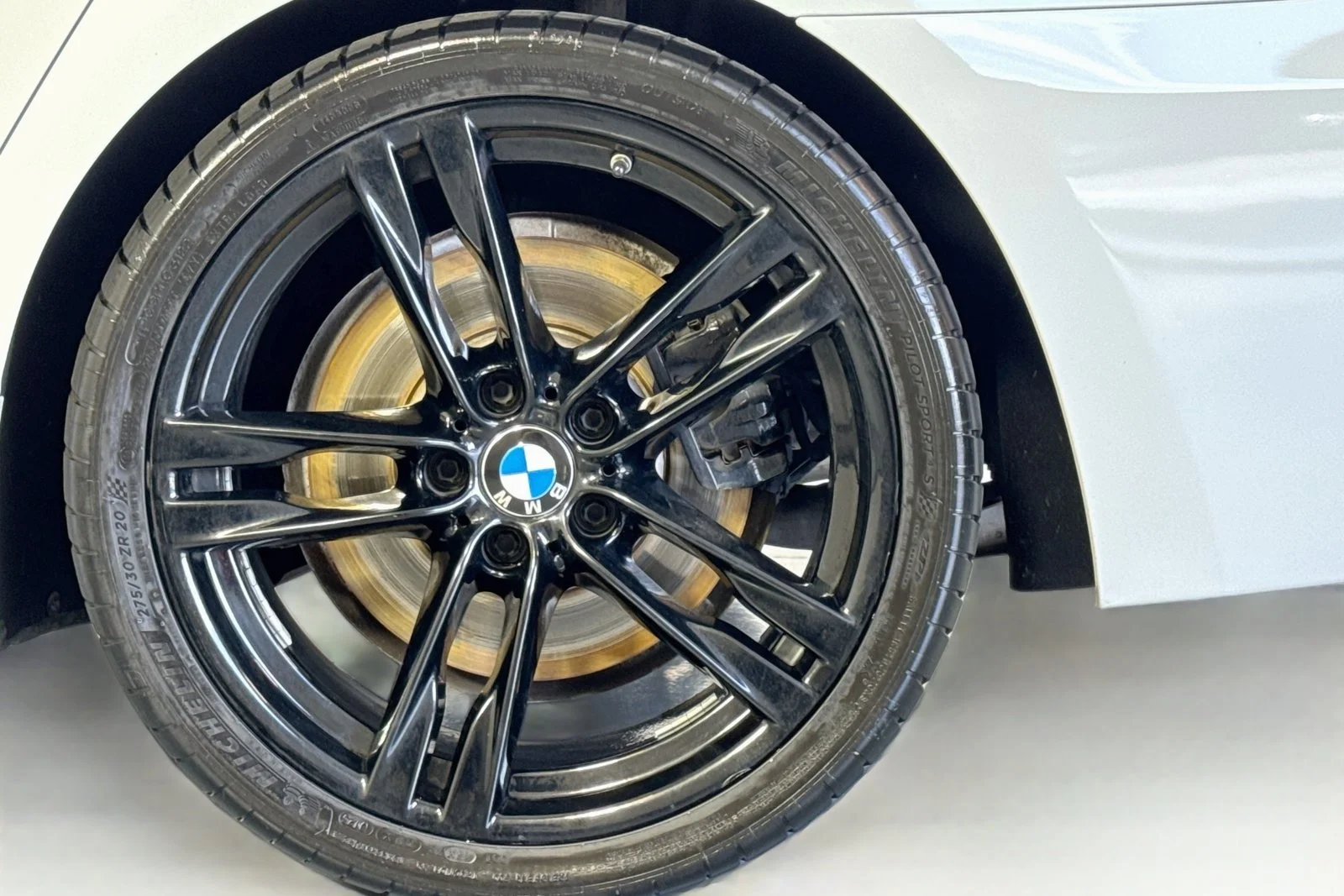 Used 2015 Alpine White BMW 650i image 30