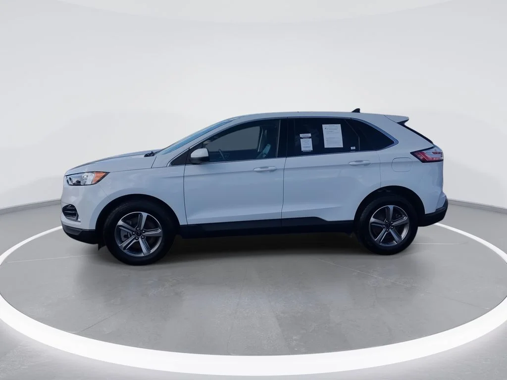 Used 2024 White Ford SEL image 5