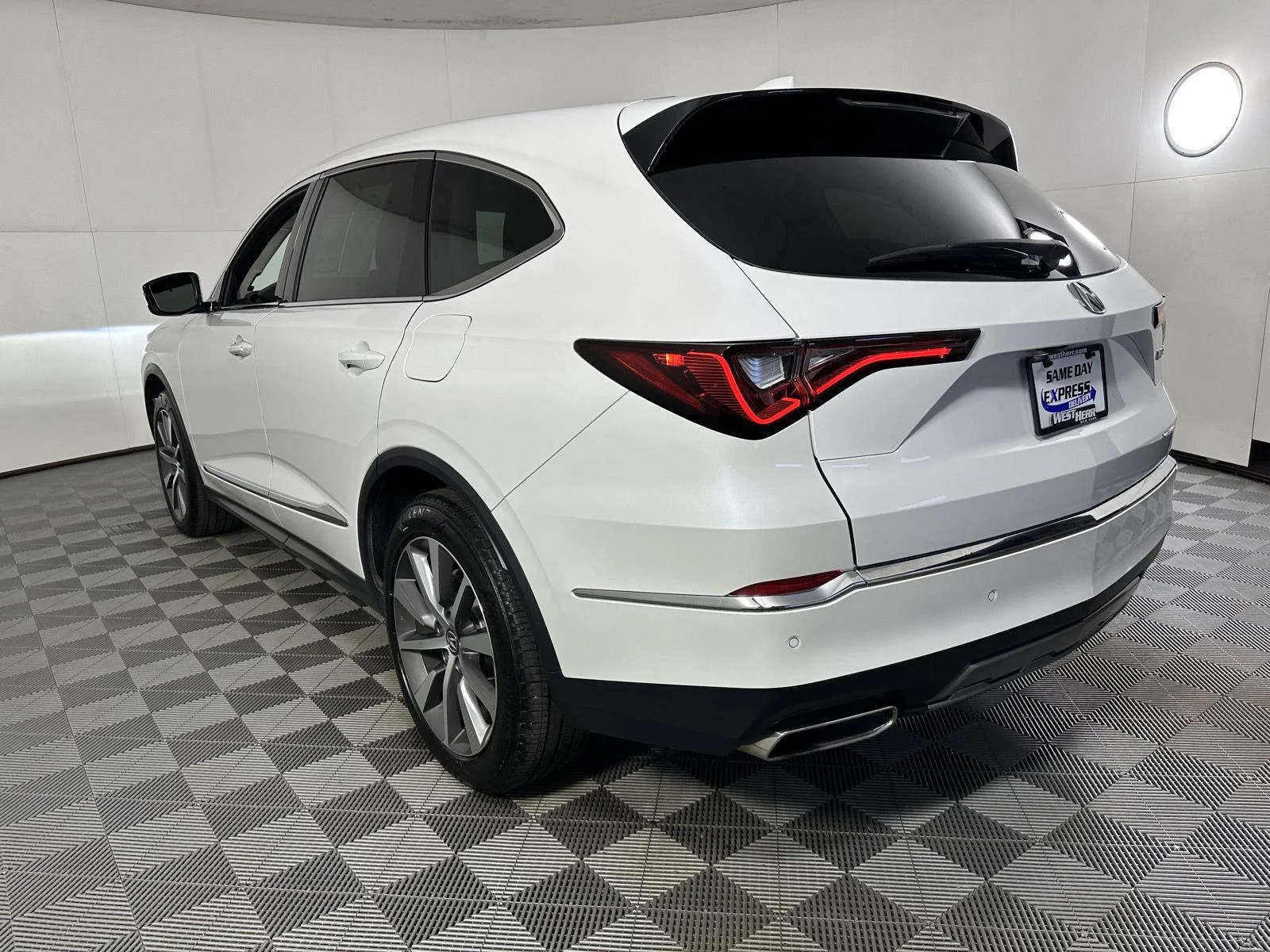 Used 2025 Platinum White Pearl Acura SH-AWD w/Tech image 22