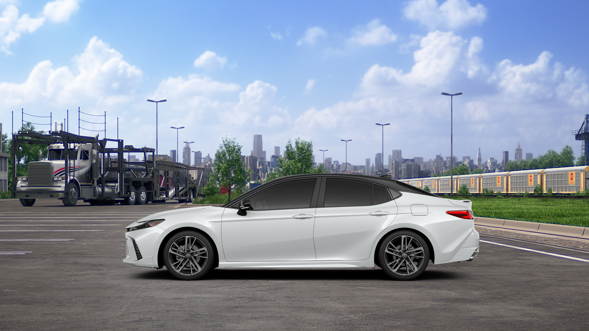New 2027 Wind Chill Pearl with Midnight Black Metallic roof Toyota XSE image 4