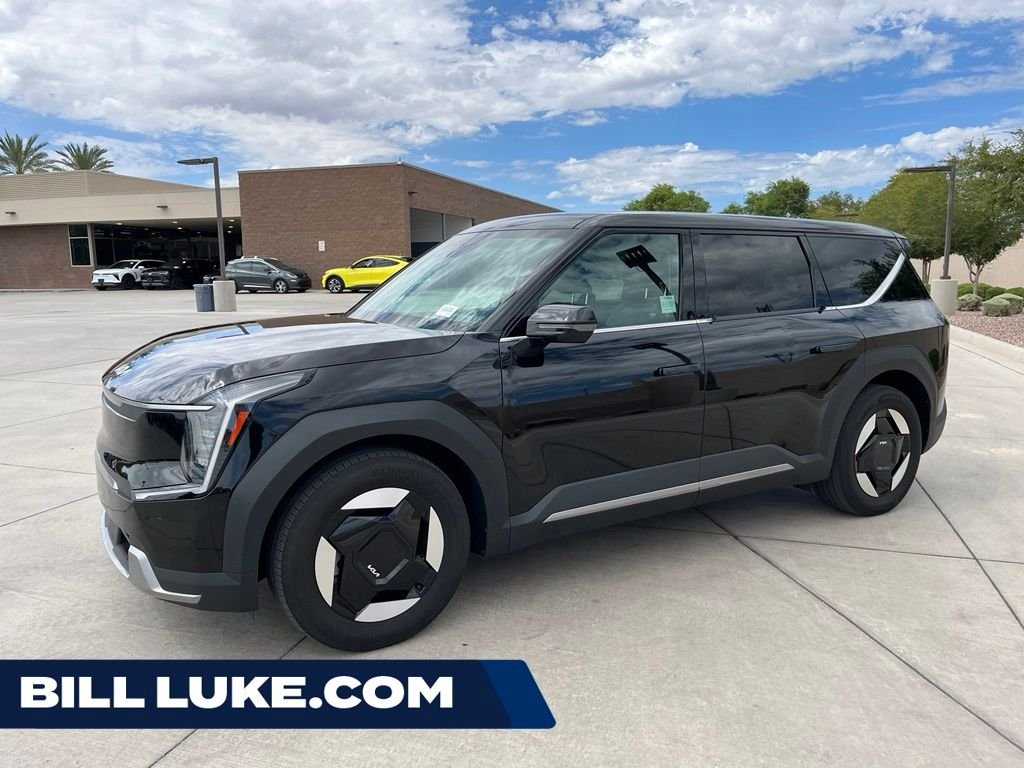 Used 2024 Black Kia Light Long Range image 1