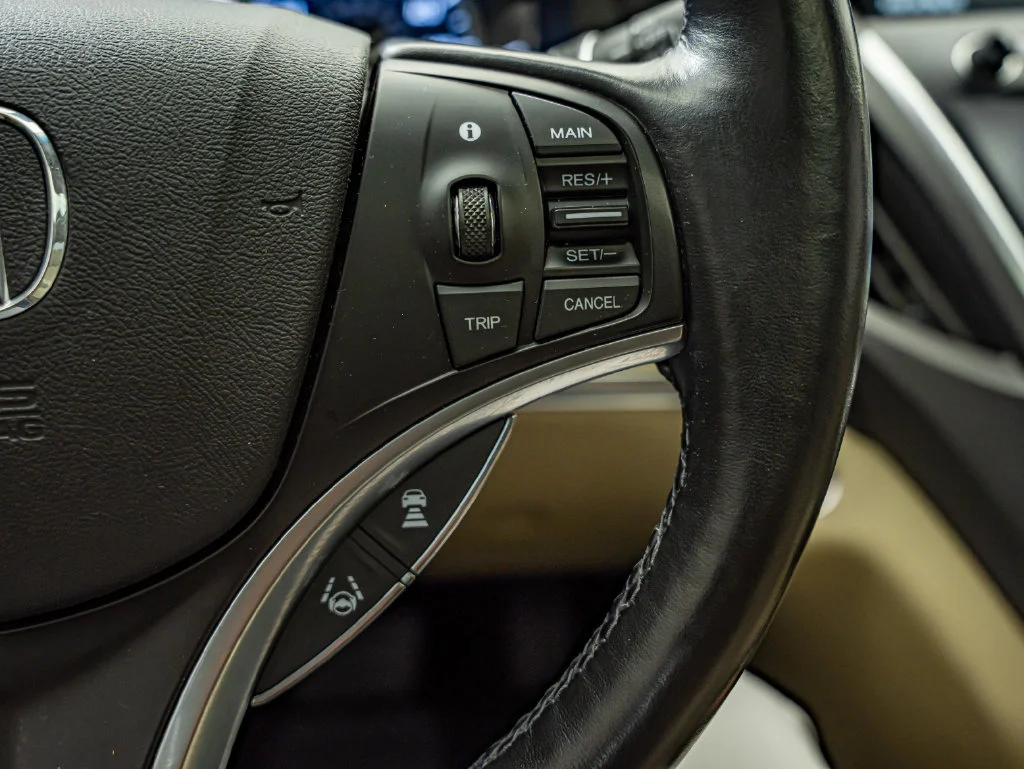 Used 2019 White Diamond Pearl Acura 3.5L Advance Package image 22