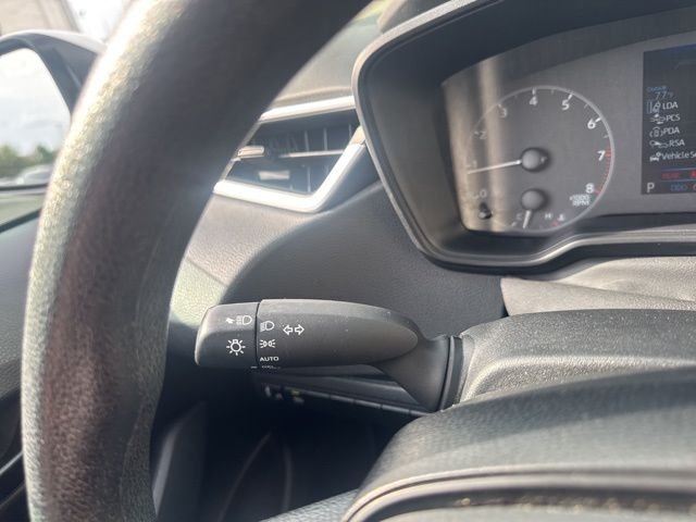 Used 2024 White Toyota LE image 34