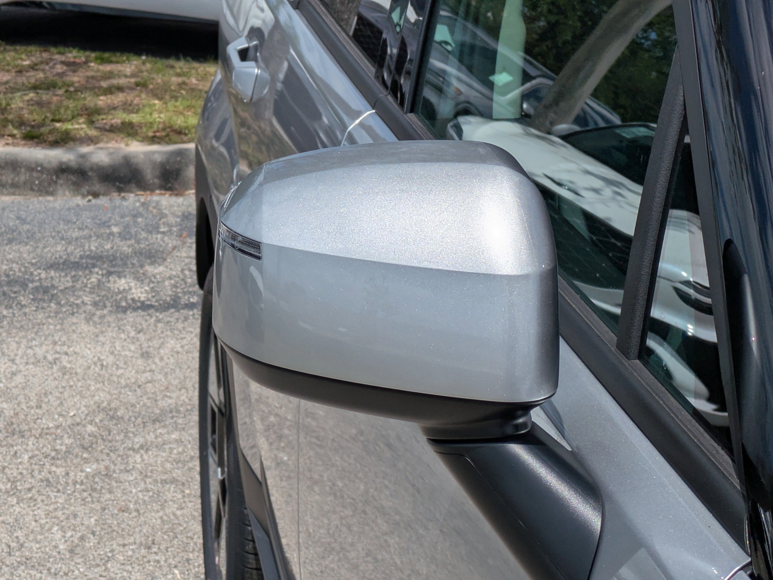 New 2026 Shimmering Silver Hyundai SEL image 8