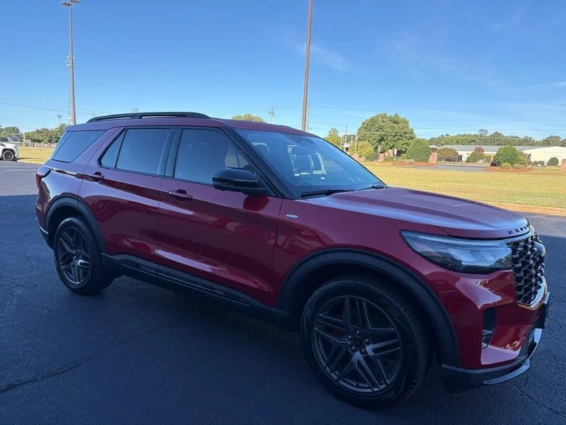 Used 2026 Red Metallic FORD ST-LINE image 10