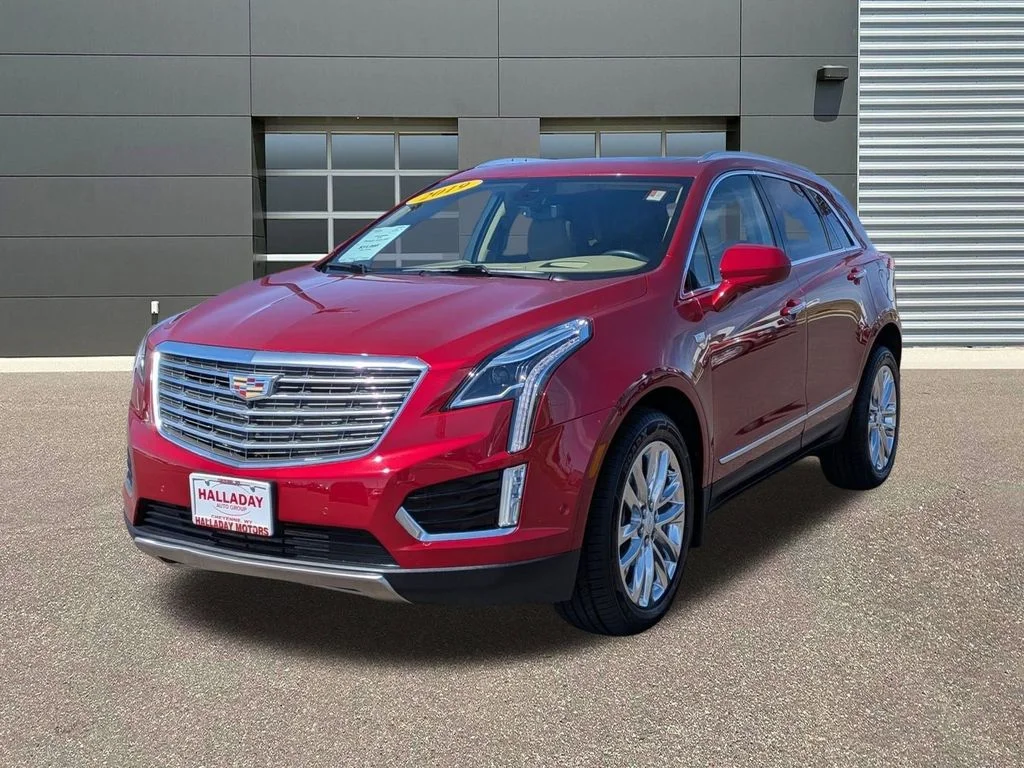 2019 Cadillac XT5 AWD Platinum's photo