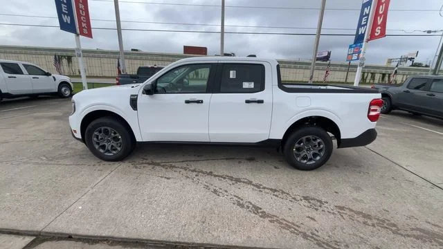 New 2026 Oxford White Ford XLT image 8