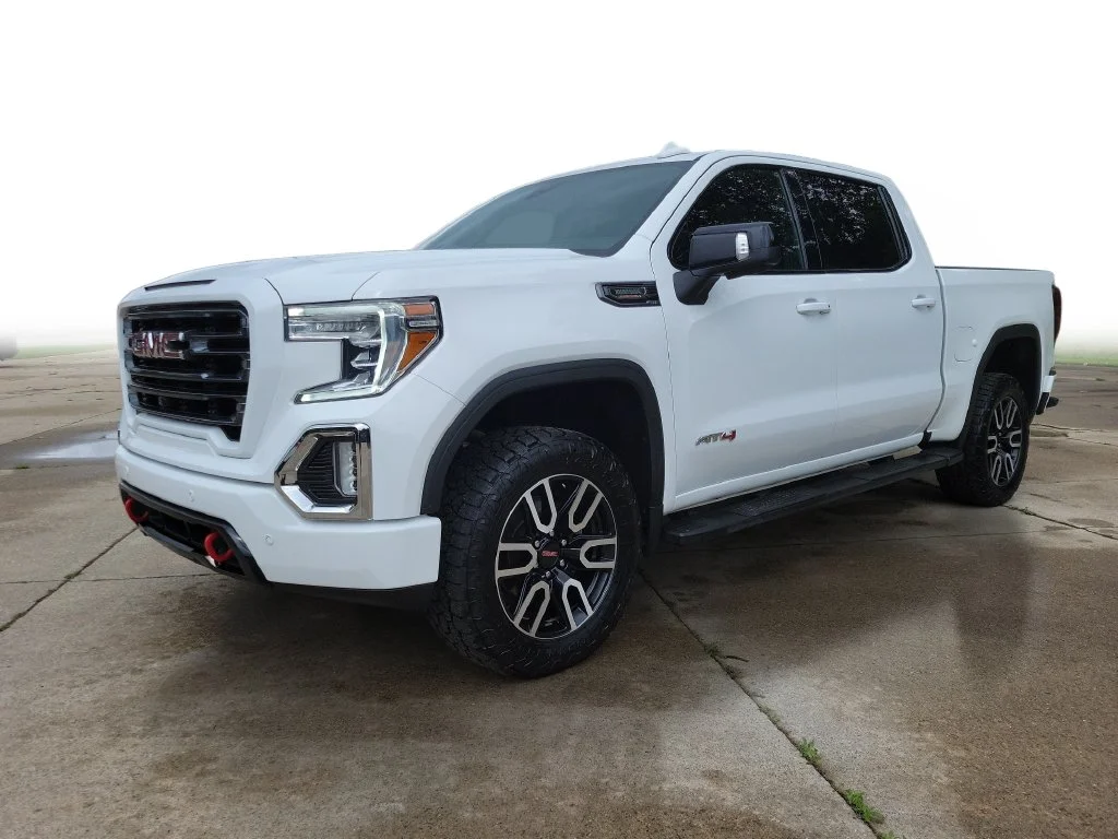 Used 2021 White GMC AT4 image 2
