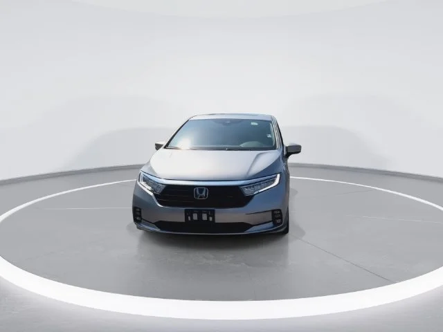 Used 2023 Silver Honda Touring image 3