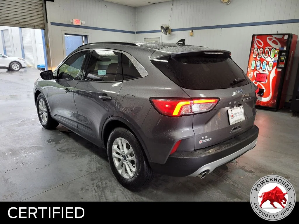 Used 2022 Gray Ford SE image 3