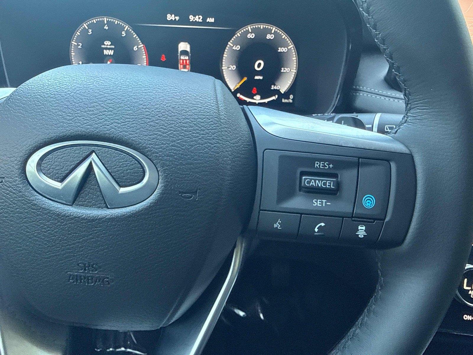 Used 2025 Mineral Black INFINITI LUXE image 19
