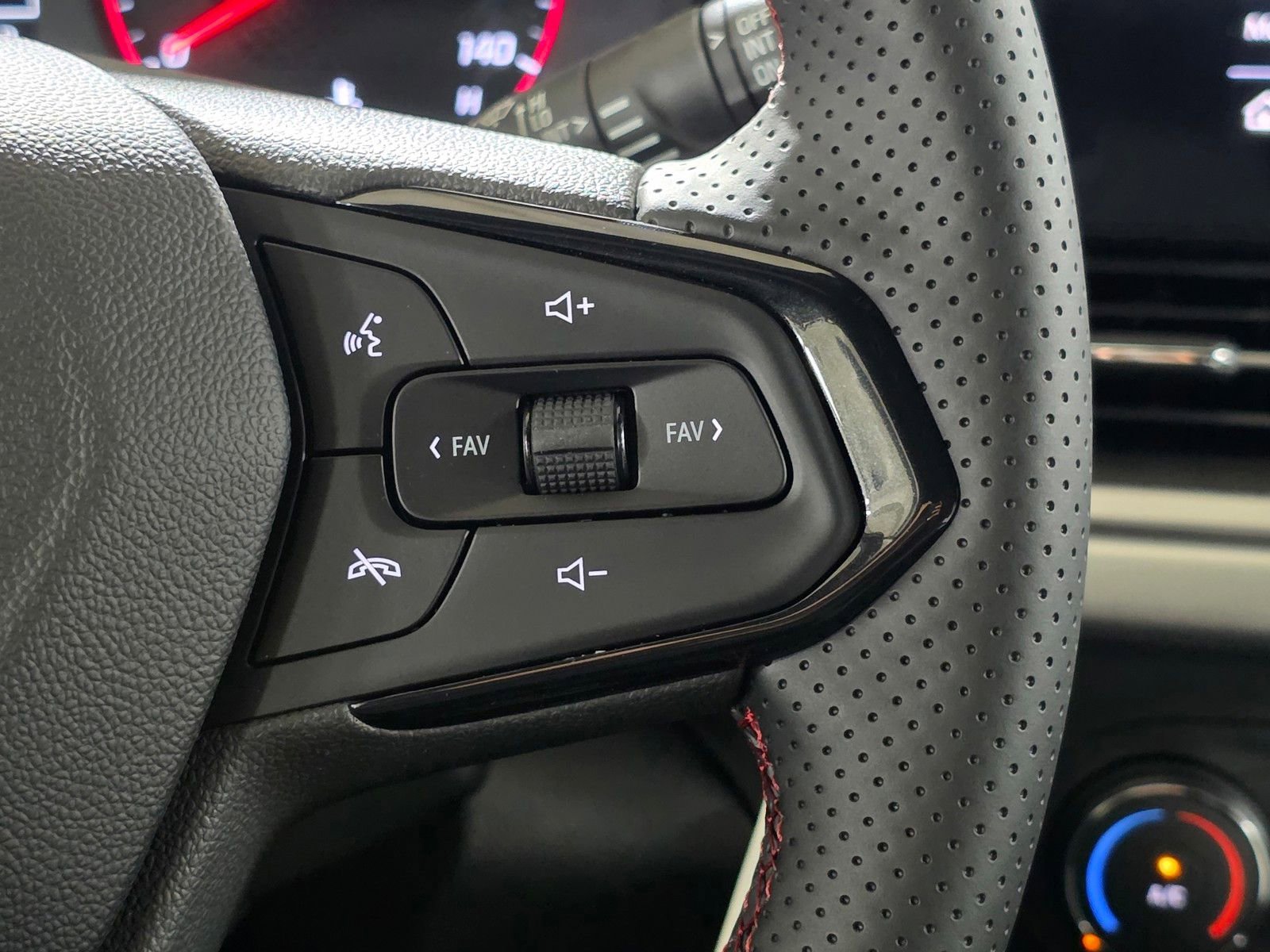 2026 Chevrolet Trax RS - Photo 31