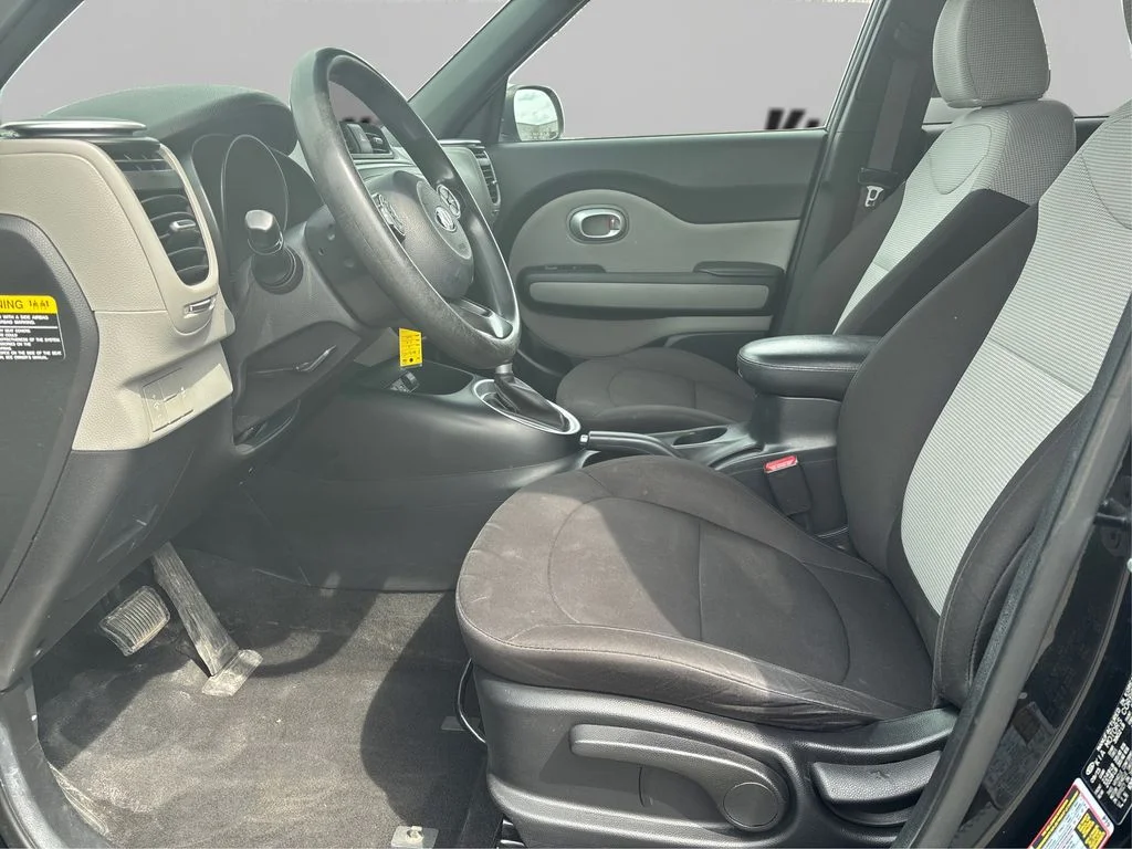 Used 2016 Black Kia Base image 10