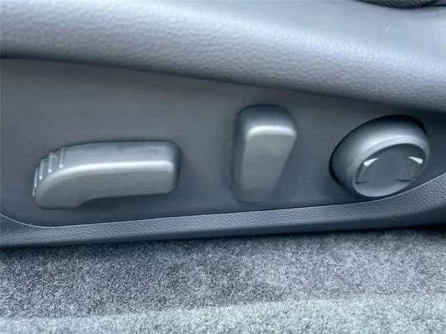 New 2026 CRYSTAL WHITE PEARL Subaru Wilderness image 13