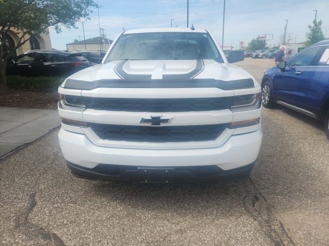 Used 2017 White Chevrolet Custom image 2