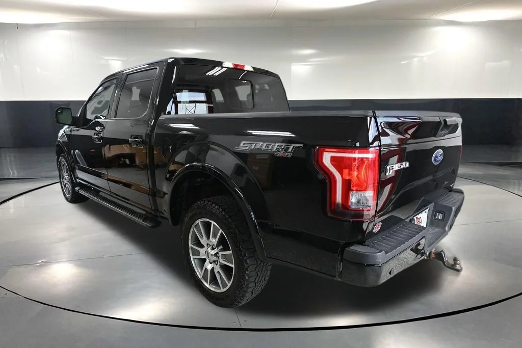 Used 2016 Black Ford XLT image 9