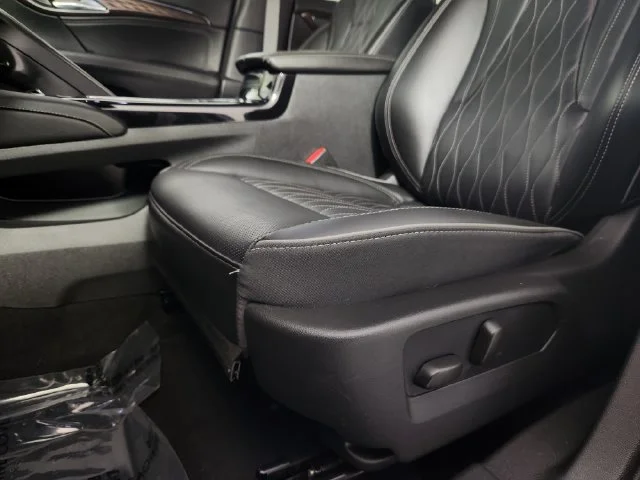 Used 2022 Gray Buick Avenir image 14