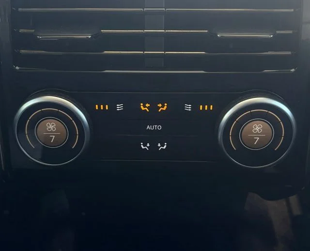Used 2023 Blue Land Rover First Edition image 42