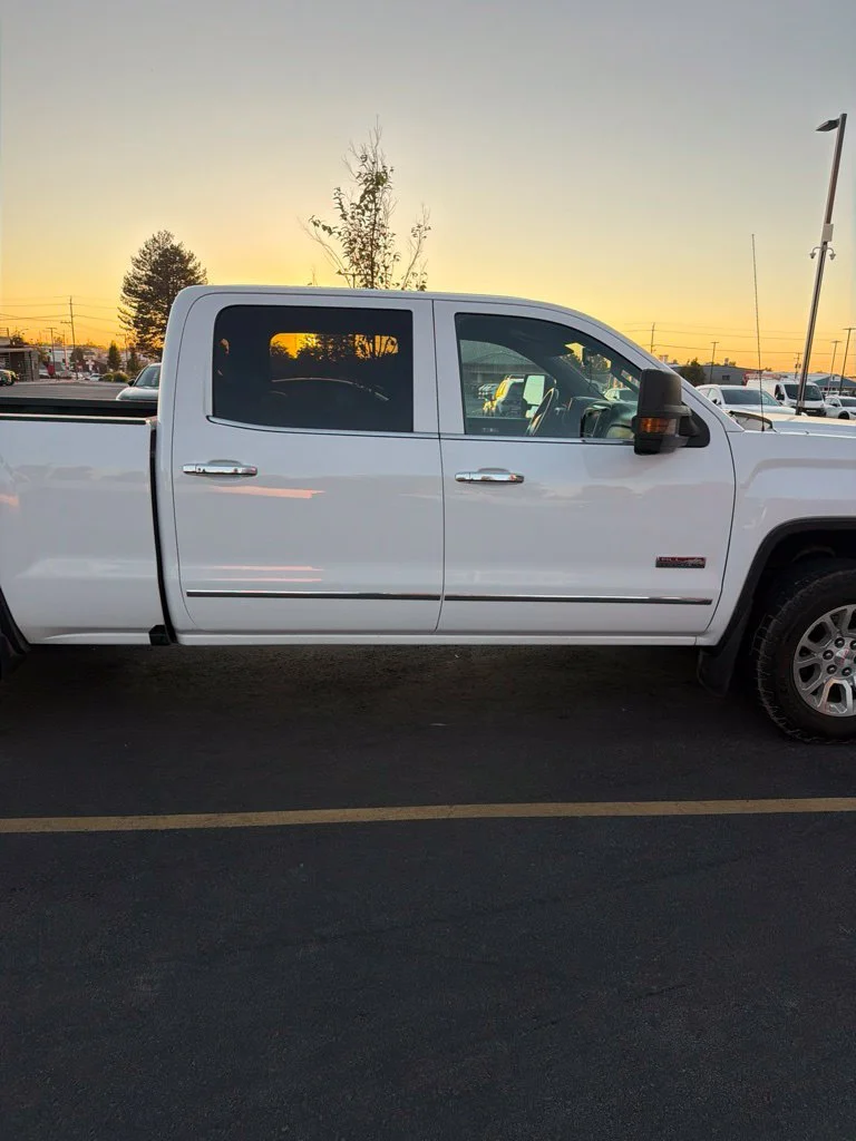 Used 2016  GMC SLT image 6