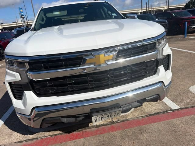 Certified Used 2025 Summit White Chevrolet LT image 13
