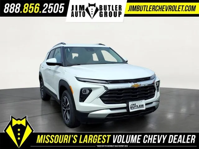 New 2026 Summit White Chevrolet LT image 21