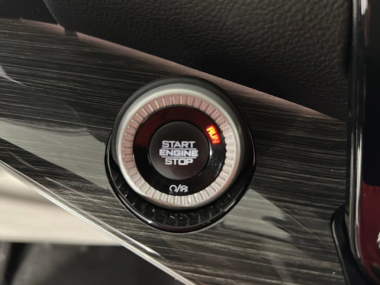 Used 2022 Diamond Black Crystal Pearlcoat Jeep Series II image 34