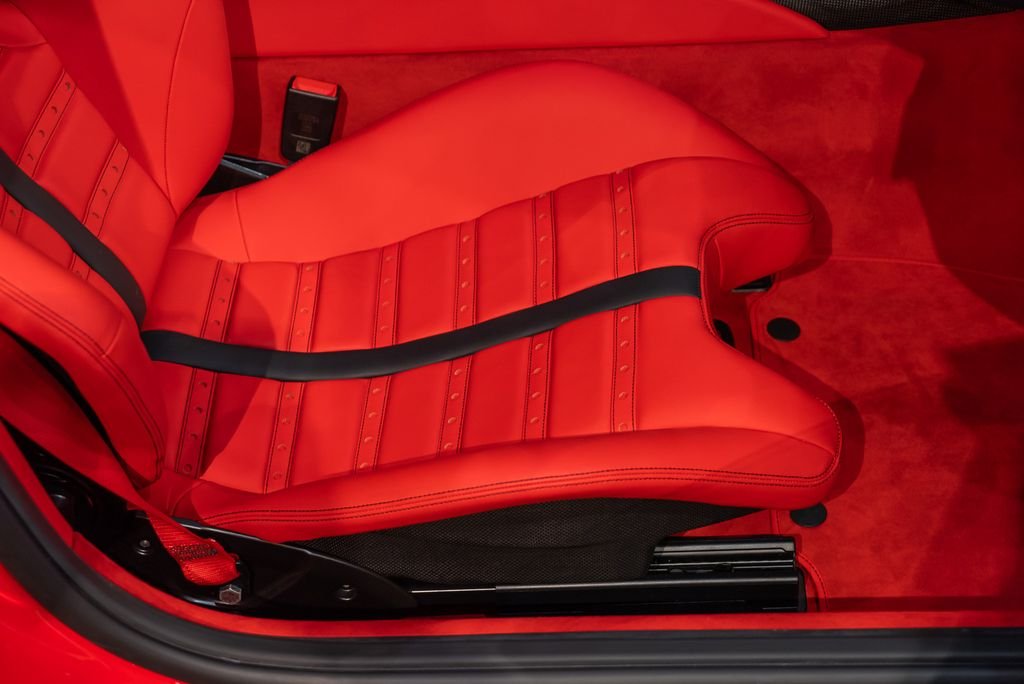 2022 Ferrari 812 Competizione 812 Competizione - Photo 40