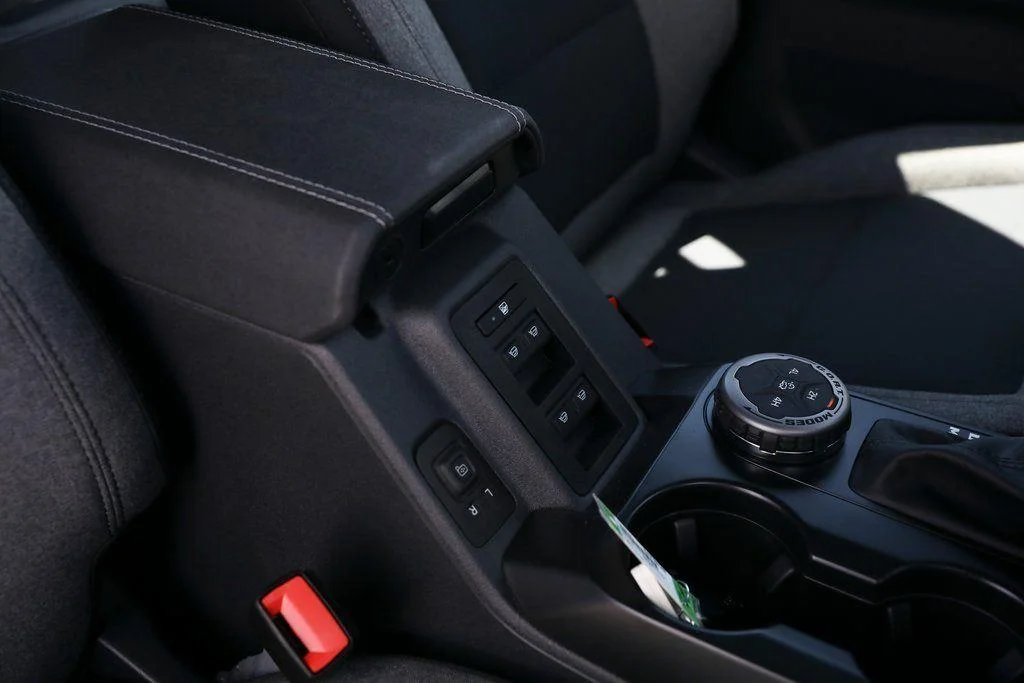 2025 Ford Bronco 4-Door Base - Photo 27