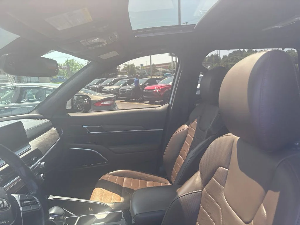 Used 2021 White Pearl Kia SX image 8