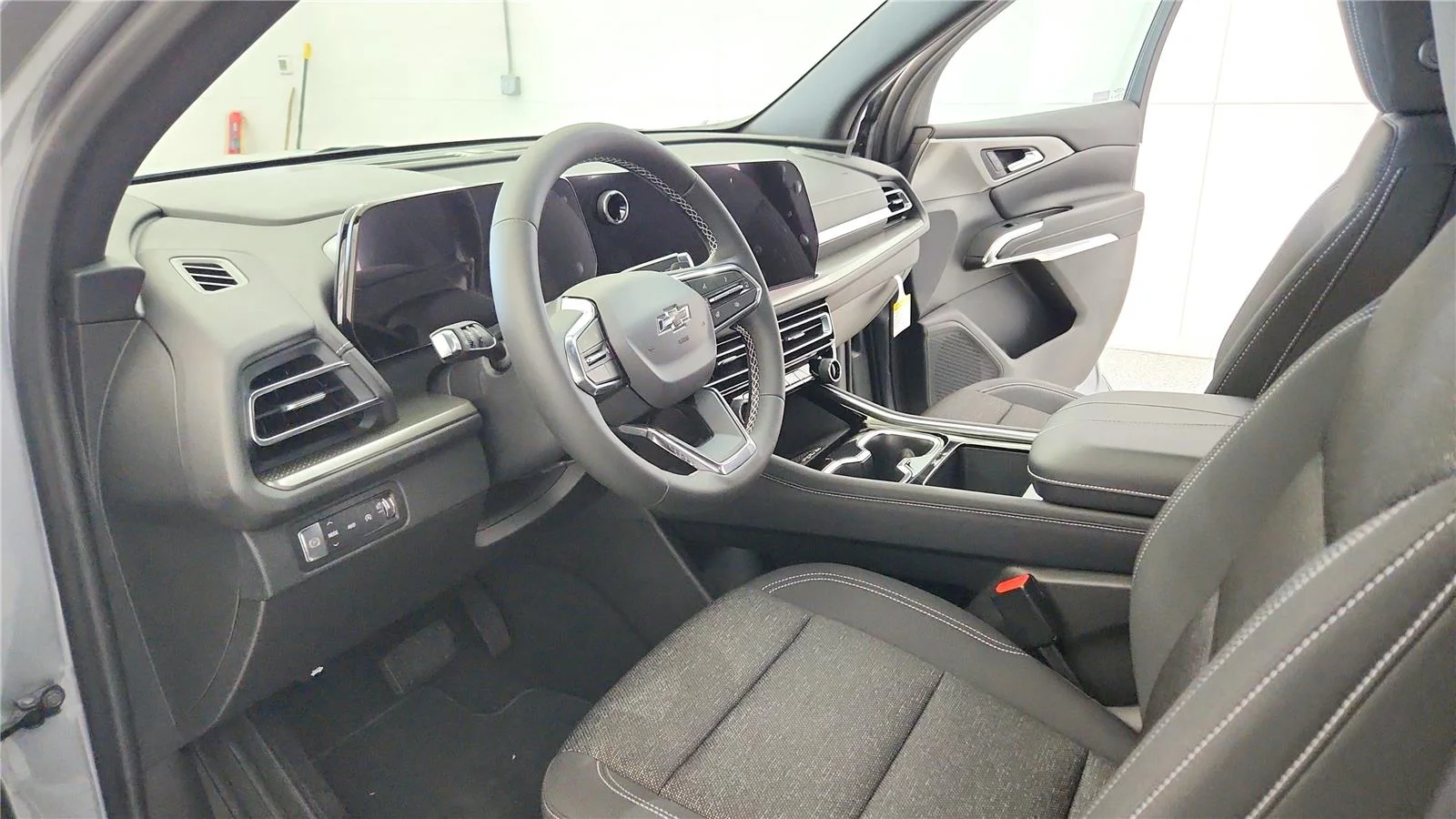 2026 Chevrolet Traverse LT - Photo 22