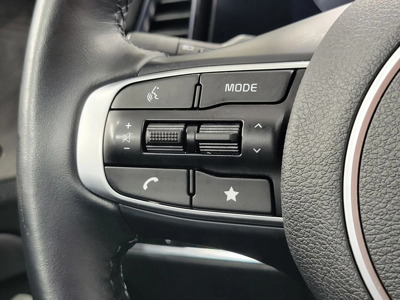 Certified Used 2023 Black Kia X-Pro Prestige image 13