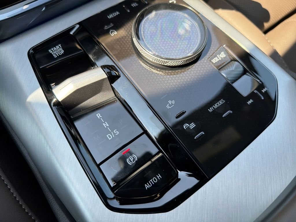 New 2026 Brooklyn Grey Metallic BMW M50 xDrive image 22